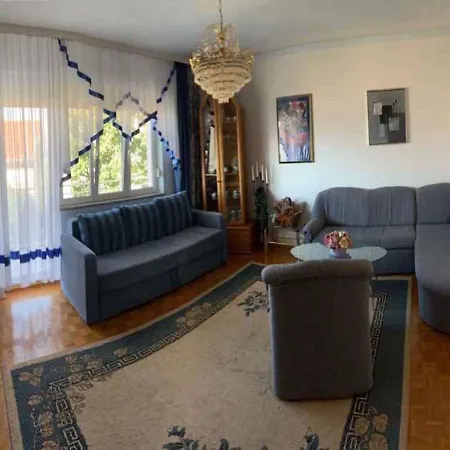Apartment In 43202